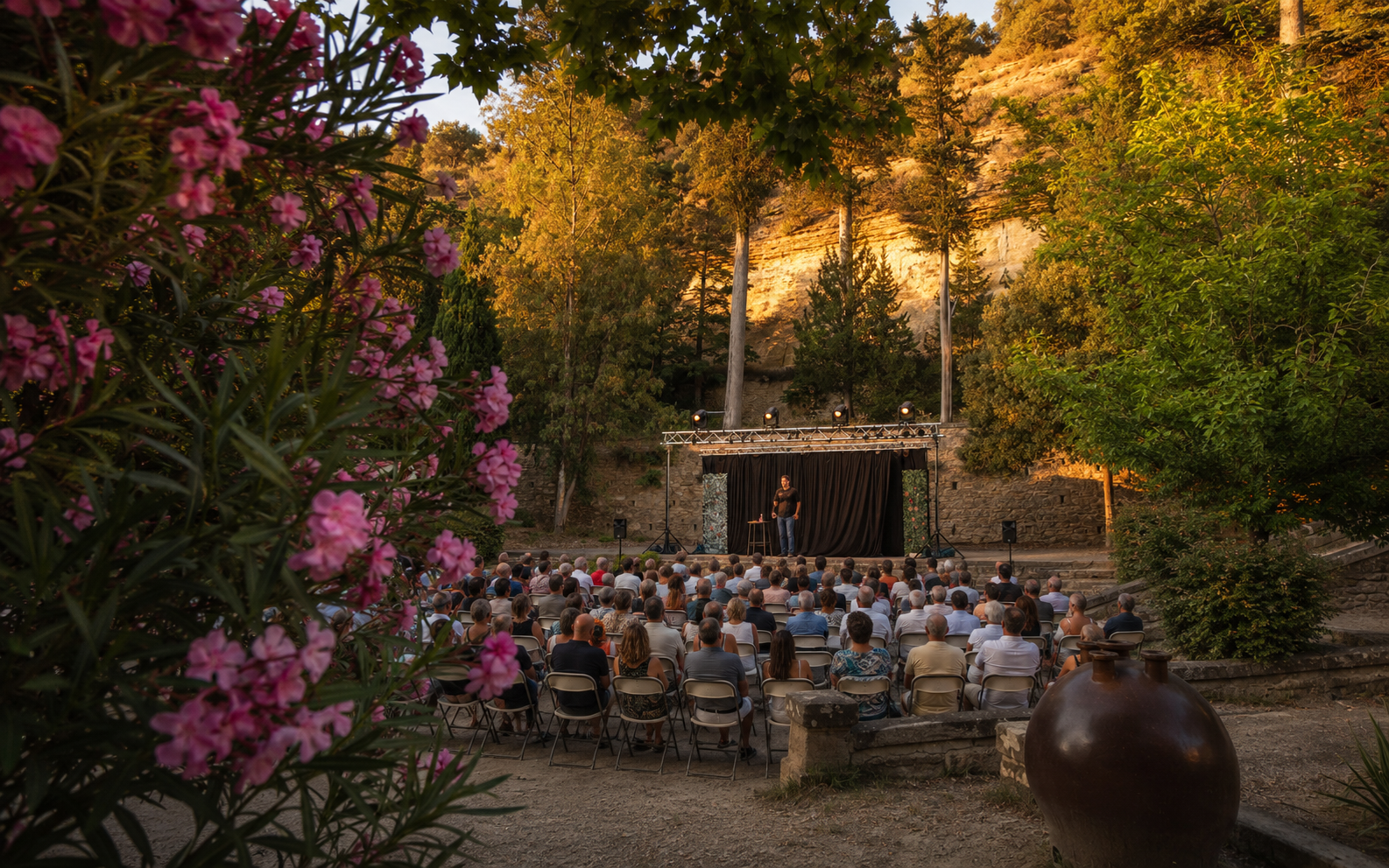 La scène en plein air du festival L’Étang de Rire, au Parc de la Poudrerie
